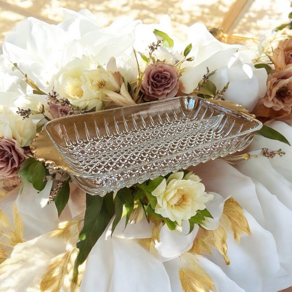 Beautiful vintage rectangular two compartment tray with gorgeous details.